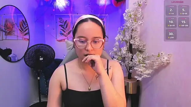 Shady_bug live cam on StripChat