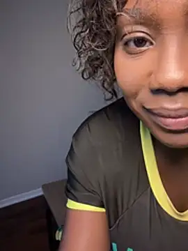 Topgyalmel live sex cam