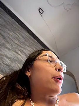 Mia_Luxor live sex cam