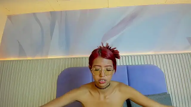Mila_Saint live cam on StripChat