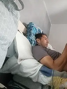 Alexand1999 live cam on StripChat