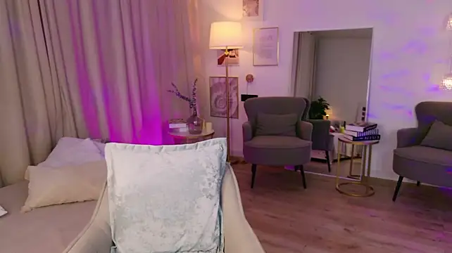 DianaMagestic live cam on StripChat