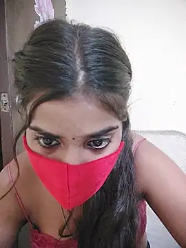 Omi_5 live cam on StripChat