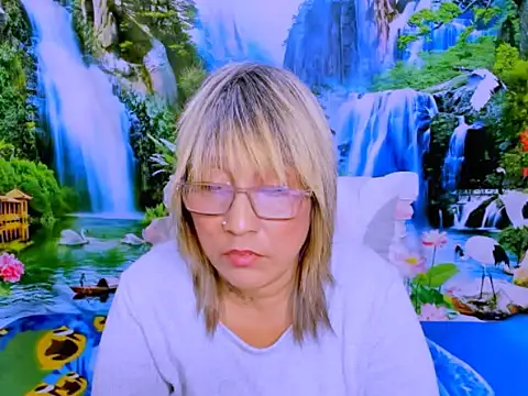 indianroxy live cam on StripChat