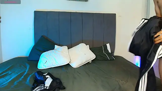 Boys_Curlys_ live sex cam