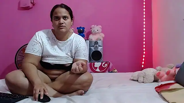 brunnette_hot