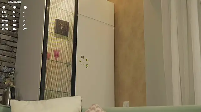 lollystar (F teen) - 2 fingers in my tight butt