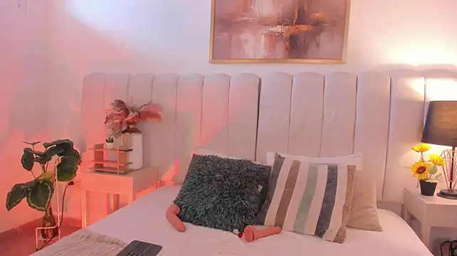 leah_bloom_