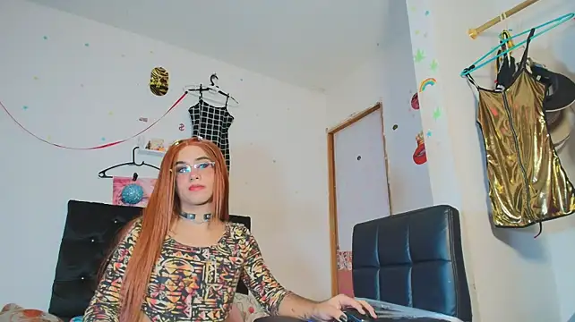 LaraWhite333 live cam preview