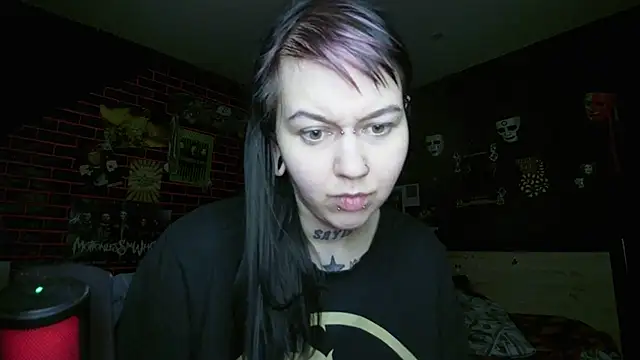 MoorderxDoll