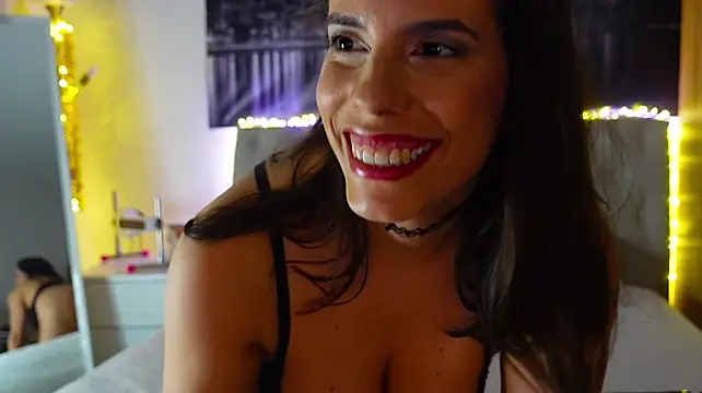 Lora_Chanel