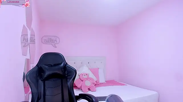 Mia_Montess