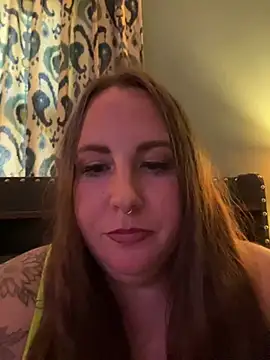 Domimommy420 live cam preview