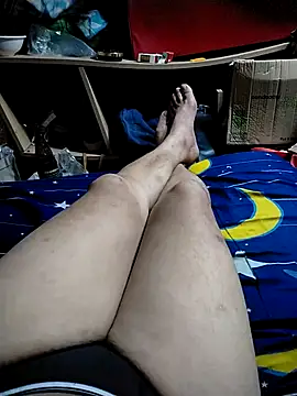 AlwaysWetAndWild webcam