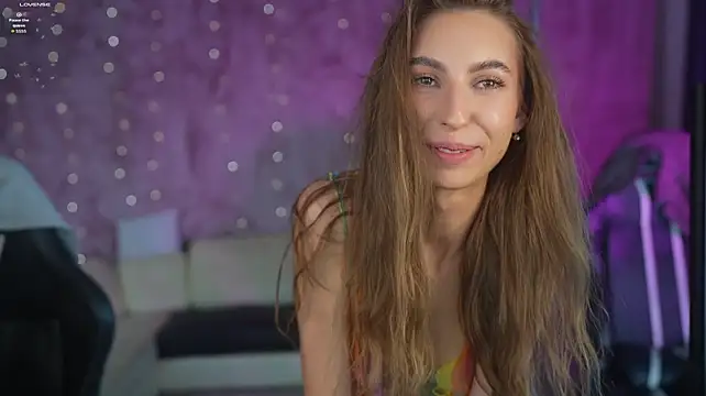 Charlotte_Dreams live cam on StripChat