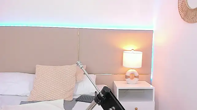 Miia__Torres live cam on StripChat
