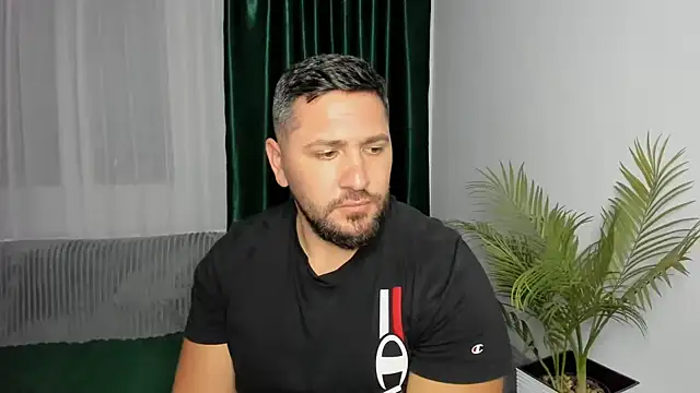 Gold_Alpha_Boy live cam on StripChat