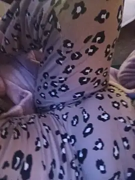 VelvetNaughty-Shem live cam on StripChat