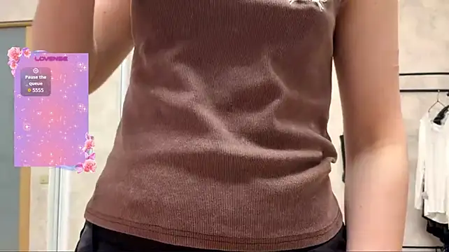 BuzzingRaid live cam on StripChat