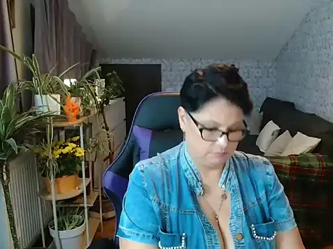 Newgirl4you live cam preview