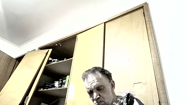 TooFknHorny7676@xh webcam