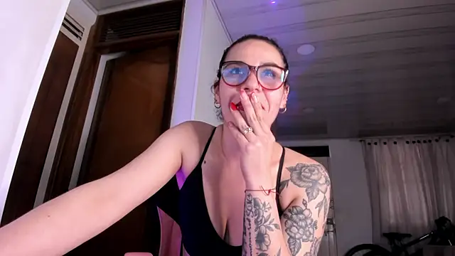 mia_velvet1