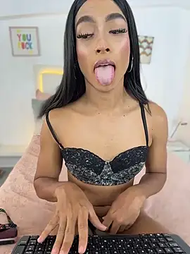 Daphne_Hills