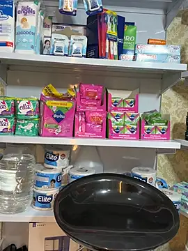 Mia_233_