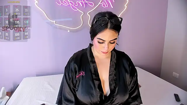 Brianna_monroe live cam on StripChat