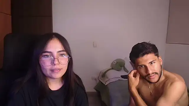 abbyyandmaxx live cam on StripChat