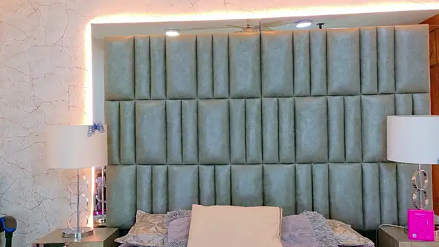 TylaWest live cam preview