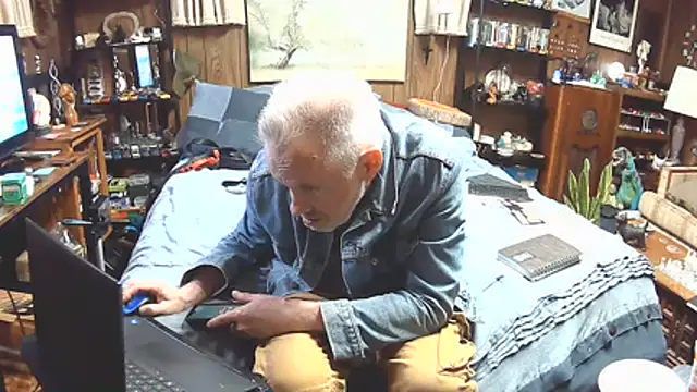 Makowboy live cam preview