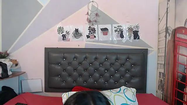 Alma_Meza live cam on StripChat