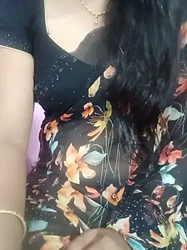 kirthi_telugu___ live cam on StripChat