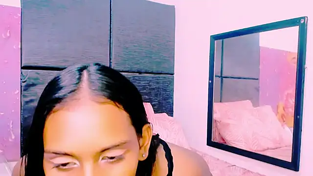IndianAria live cam on StripChat