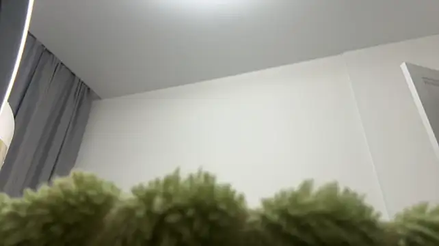MargoPinky1 live cam on StripChat