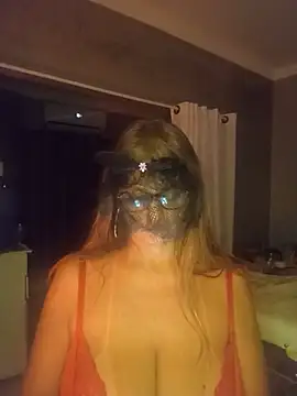 Marcelabusty live cam on StripChat