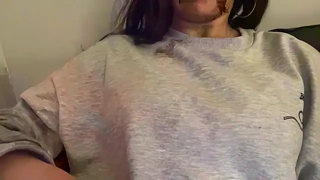 zeze_2424 live auf Stripchat