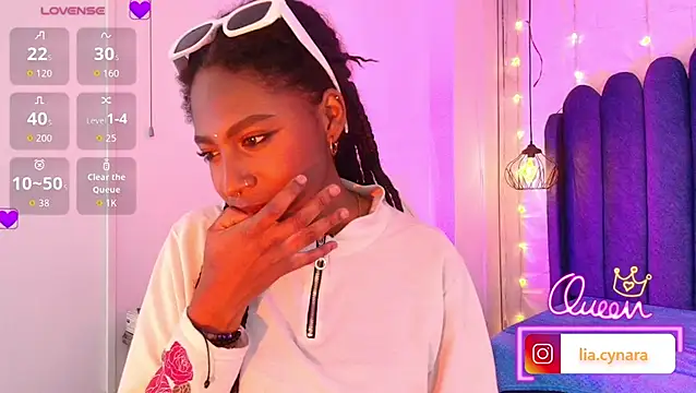 Queen_perla_ live cam on StripChat