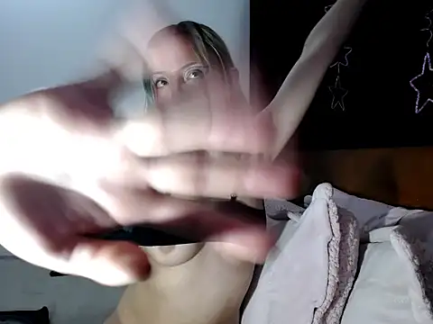 Modella: MARIANADIRTY