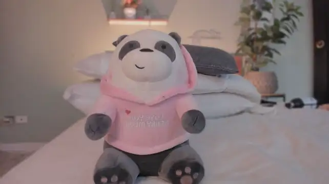 YariRose webcam