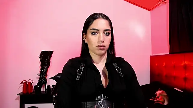 MistressVenena live cam on StripChat