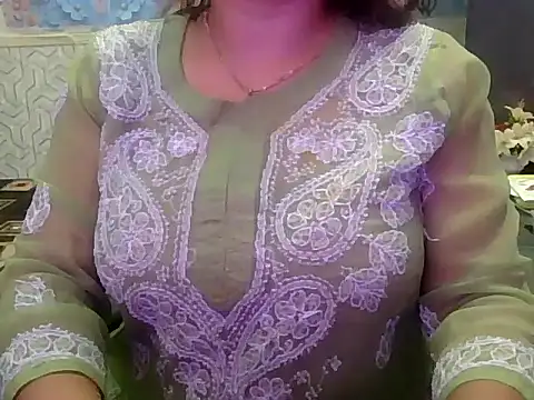 Amezing_shelly live cam on StripChat