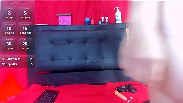 aliciaa2002 live cam on StripChat