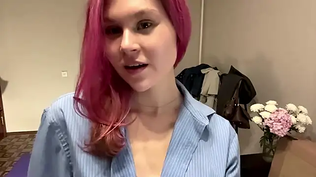 ColetteSolverud live cam on StripChat