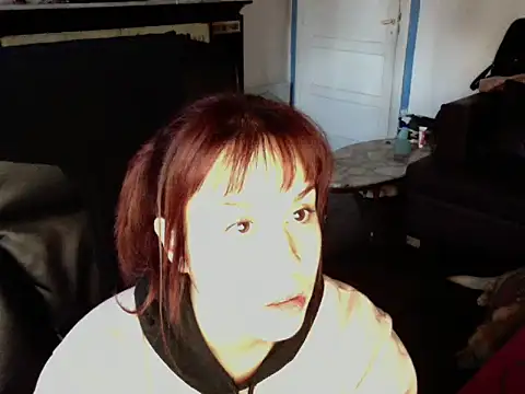 sakuraari98 live cam on StripChat