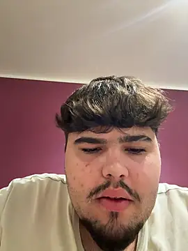 Yannick04 live sex cam