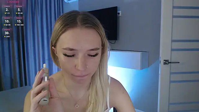 Emily_Hartt