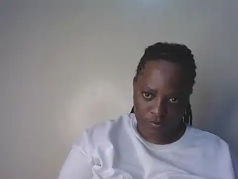 Aminatta_1 live cam on StripChat