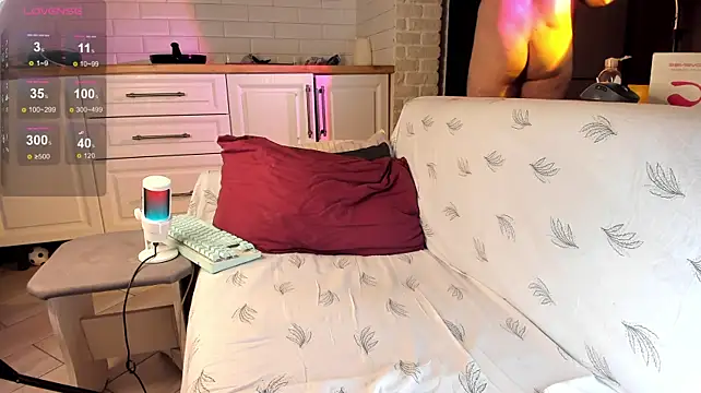 Alexey_Hairy live cam on StripChat